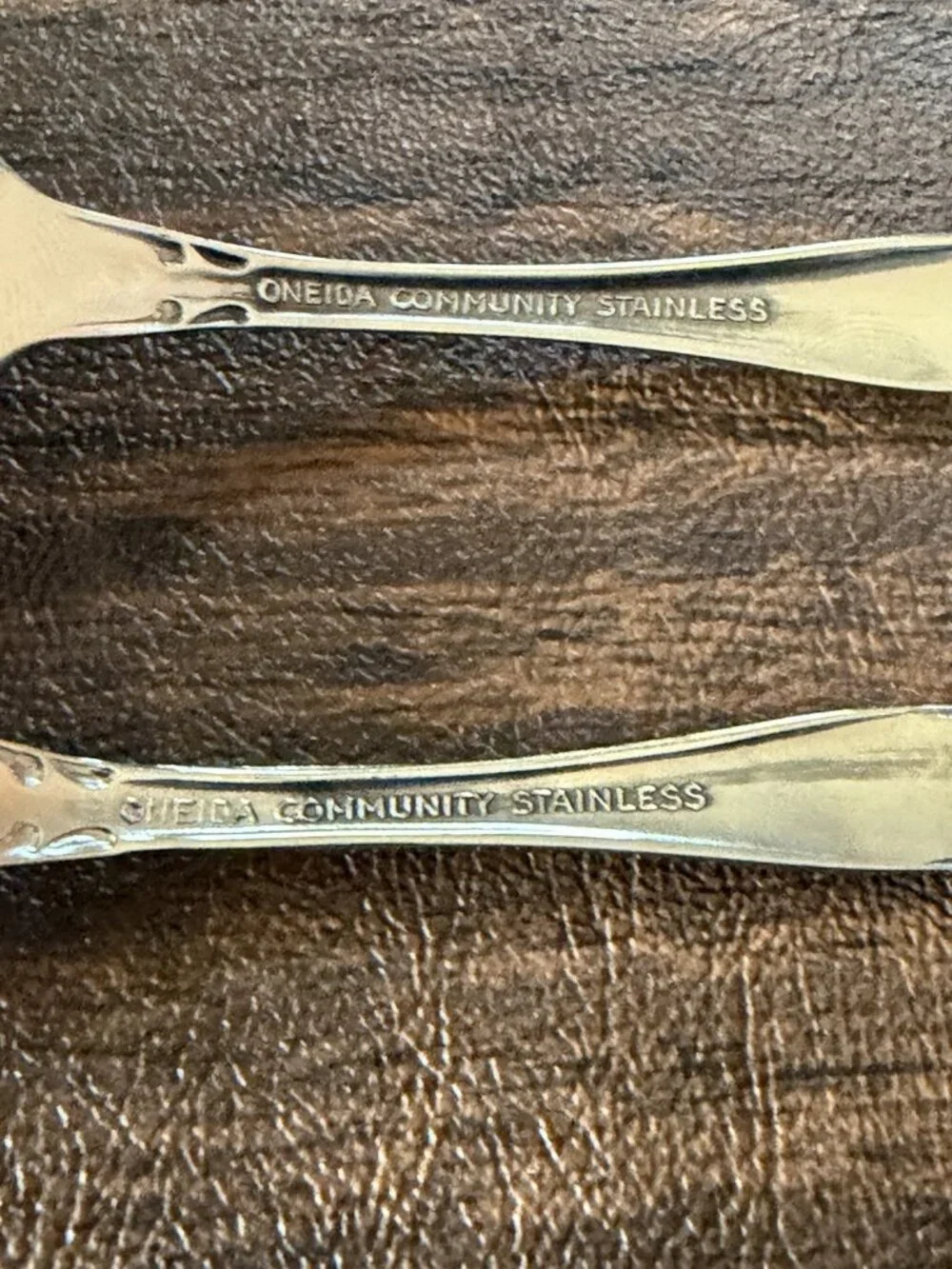 Set of 2 Oneida Community Chatelaine Stainless Sugar Spoons Replacement Flatware